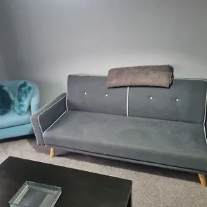 Comfy 1st Floor Flat, Sleeps 4 Apartment